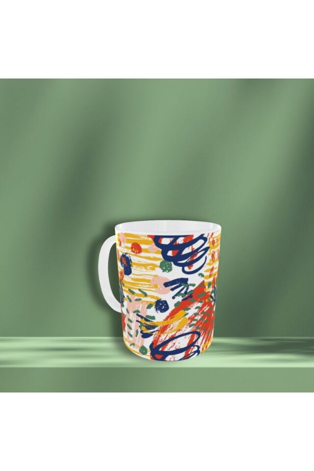 PASTEL RENKLİ GEOMETRİK DESENLİ TASARIM KUPA