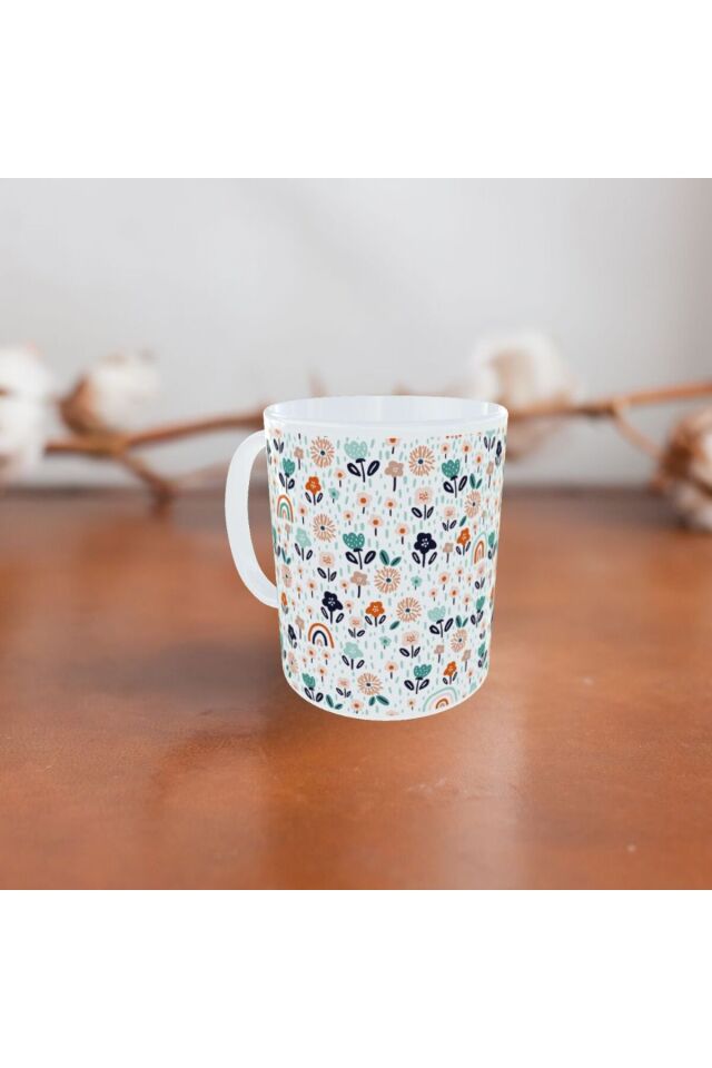 TATLI ÇİÇEK DESENLİ TASARIM KUPA