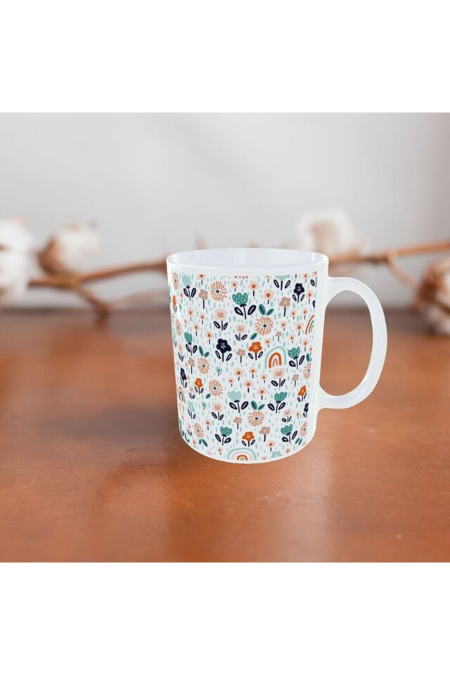 TATLI ÇİÇEK DESENLİ TASARIM KUPA