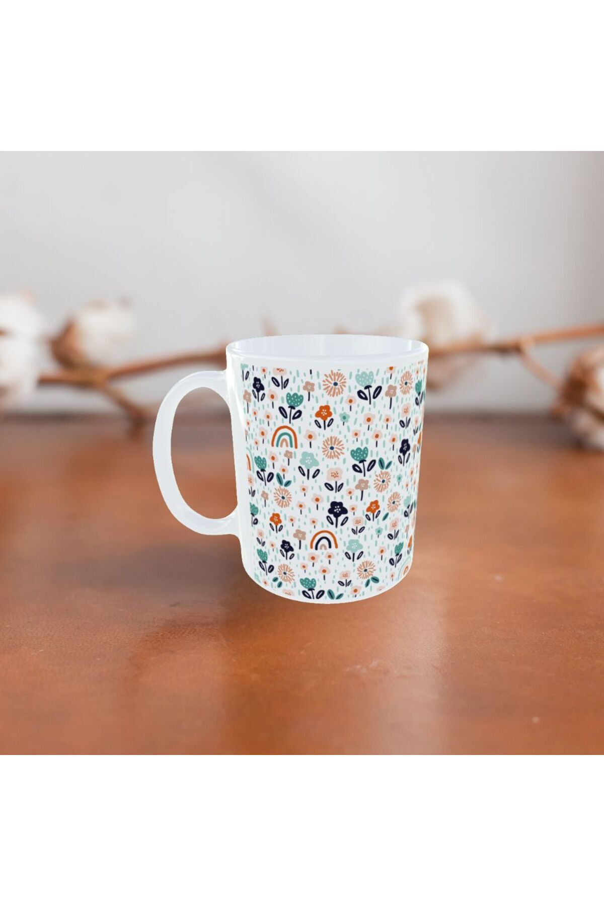 TATLI ÇİÇEK DESENLİ TASARIM KUPA