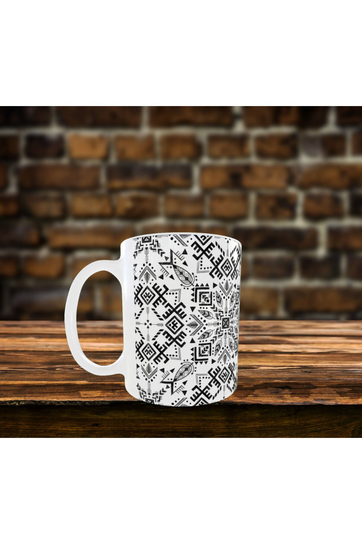 SİYAH BEYAZ ETNİK DESENLİ TASARIM KUPA