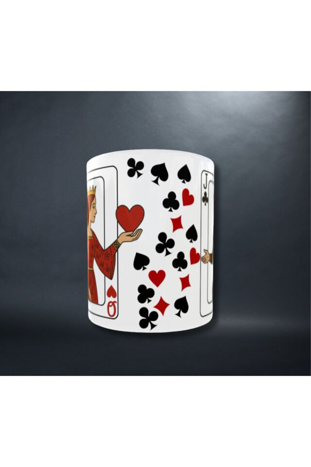 İSKAMBİL TEMALI KUPA KIZI VE SİNEK VALESİ FİGÜRLÜ SEVGİLİLER İÇİN ÇİFT KUPA