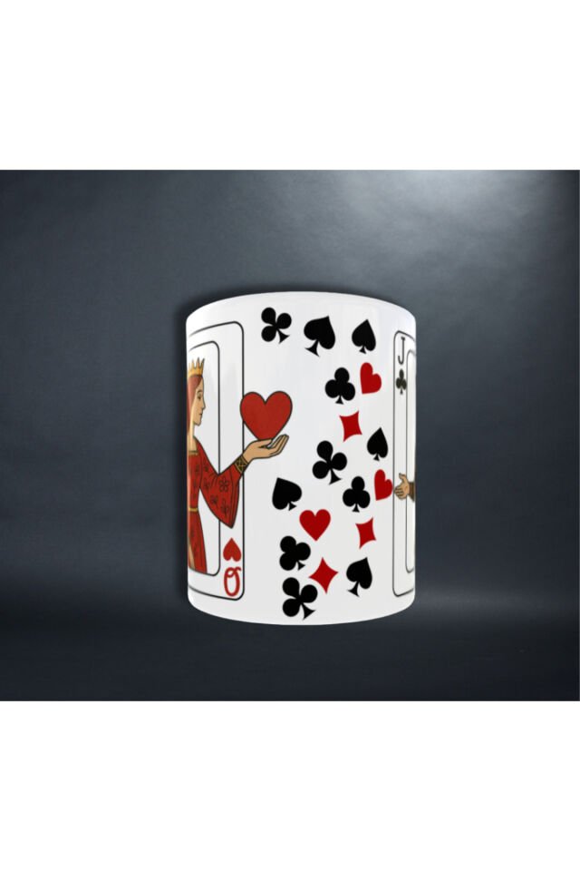 İSKAMBİL TEMALI KUPA KIZI VE SİNEK VALESİ FİGÜRLÜ SEVGİLİLER İÇİN ÇİFT KUPA