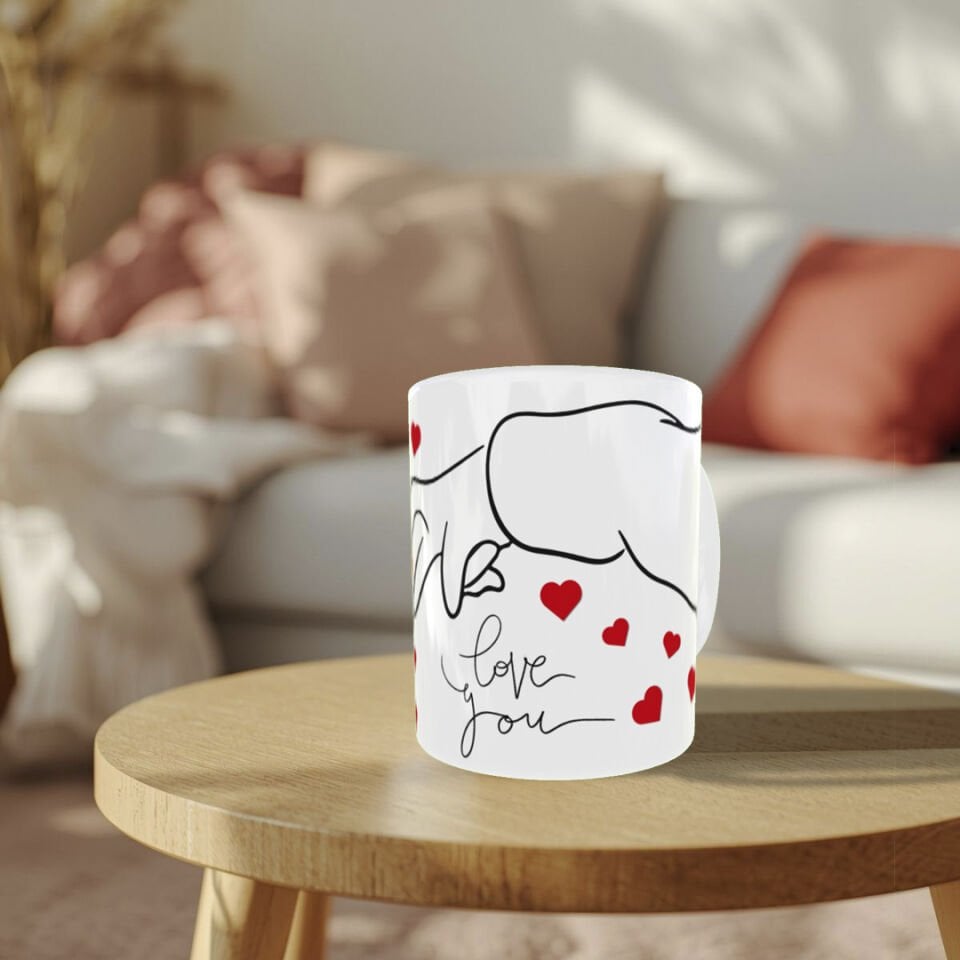 Aşk Dolu Eller – Kalpli Minimal Tasarım Porselen Kupa | Sevgiliye Özel Hediye