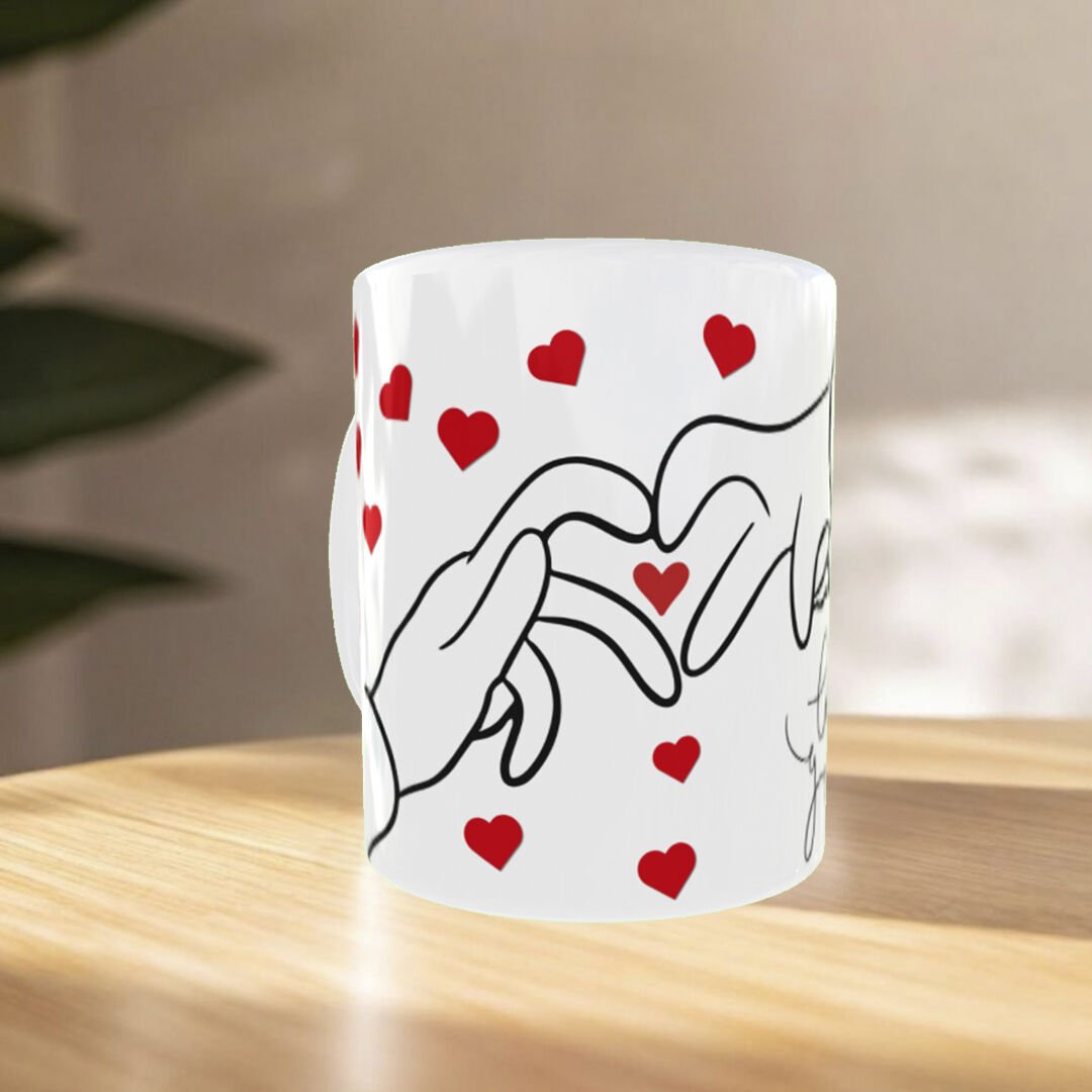 Aşk Dolu Eller – Kalpli Minimal Tasarım Porselen Kupa | Sevgiliye Özel Hediye