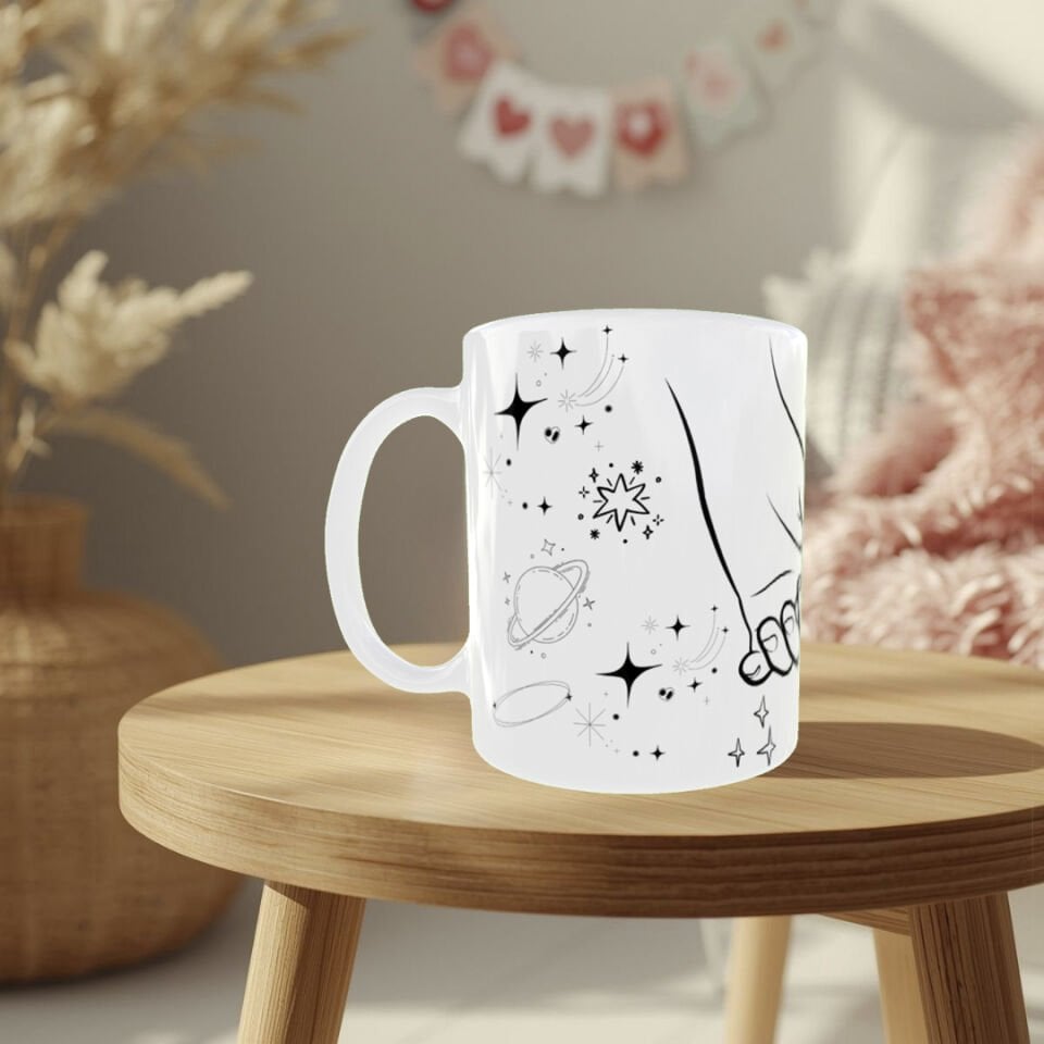 Sevgiliye Hediye Minimalist El Ele Tutuşan Figürlü Tasarım Kupa Bardak