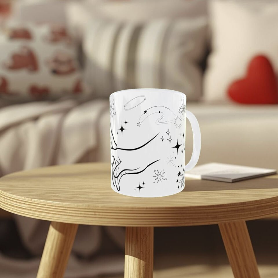 Sevgiliye Hediye Minimalist El Ele Tutuşan Figürlü Tasarım Kupa Bardak