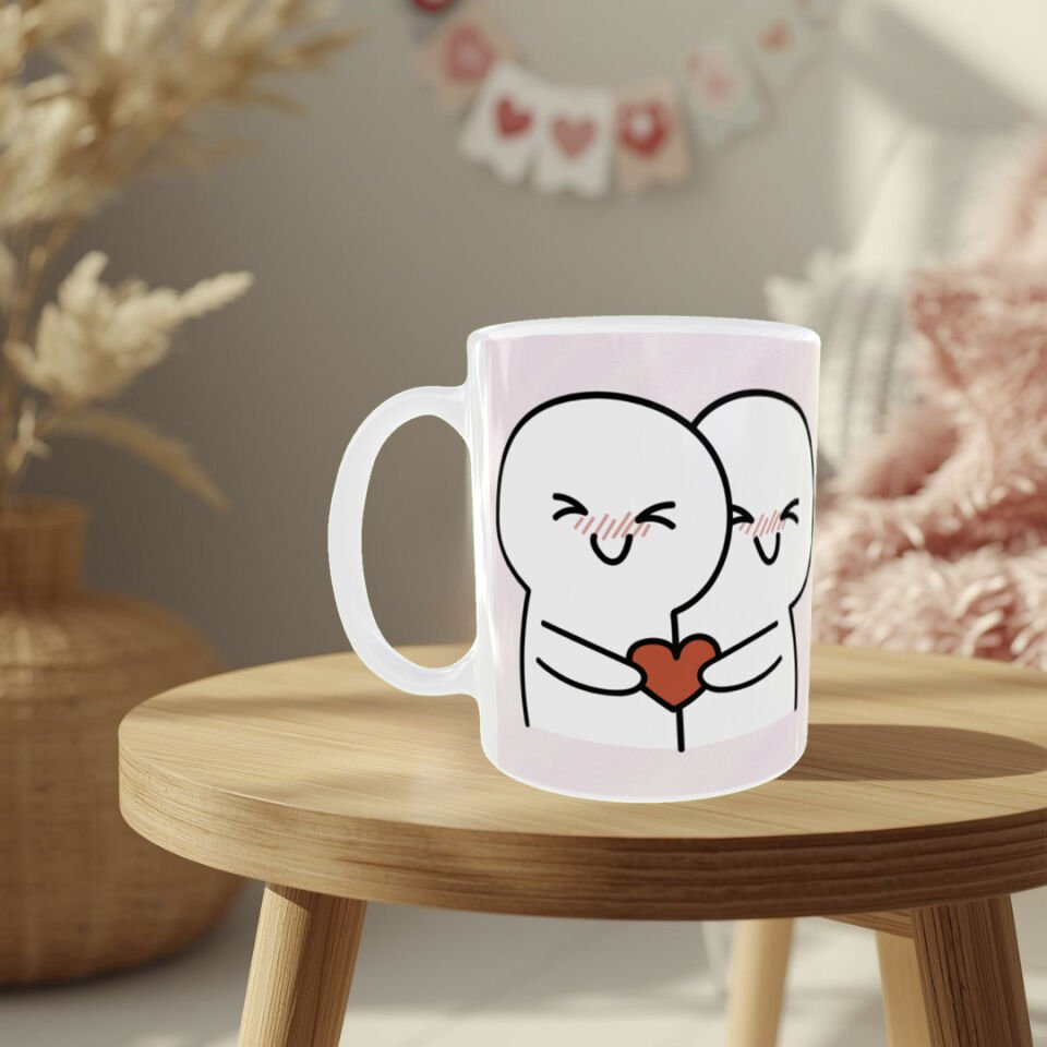 Sevgililer Günü Kalpli Sarılan Çift Desenli Porselen Kupa