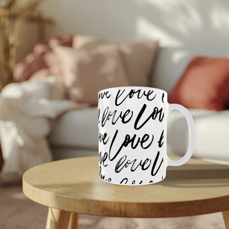 Love Yazı Desenli Porselen Kupa  – Siyah Beyaz Modern Tasarım