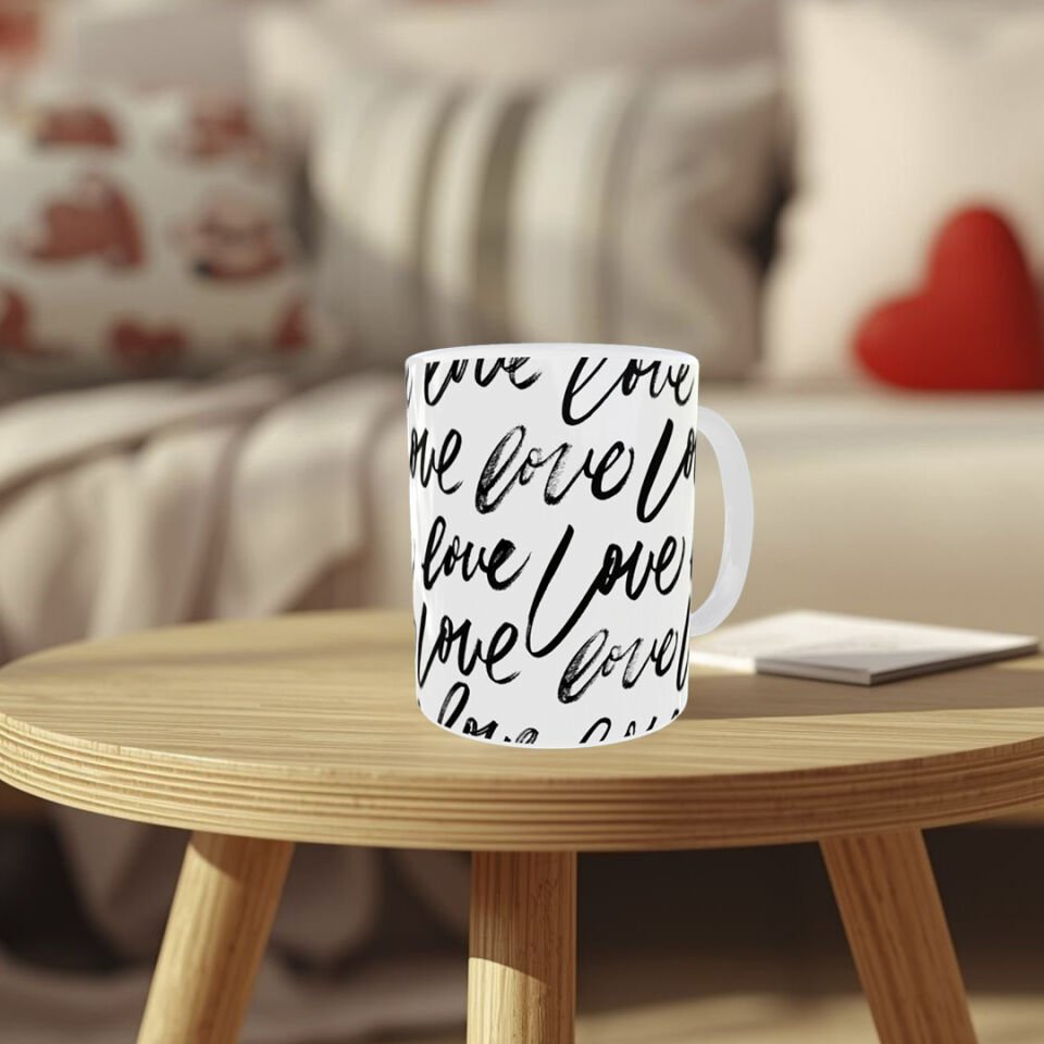 Love Yazı Desenli Porselen Kupa  – Siyah Beyaz Modern Tasarım