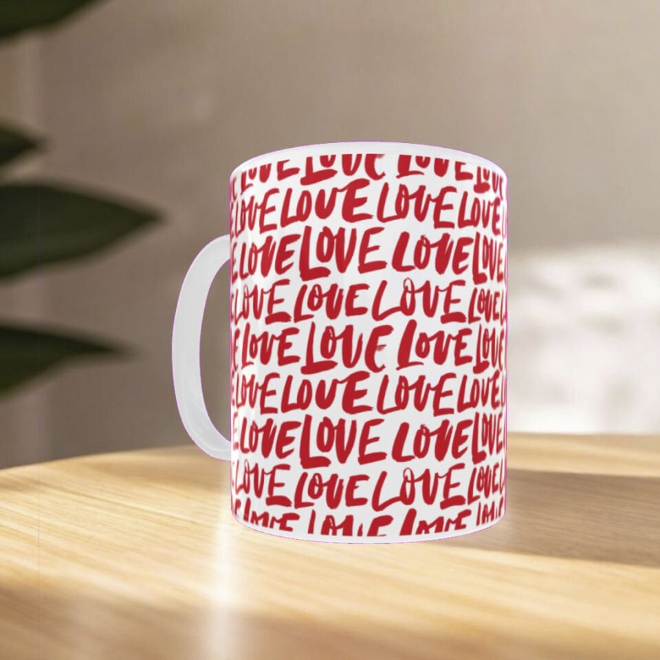 Kırmızı Love Yazı Desenli Porselen Kupa  – Romantik Tasarım