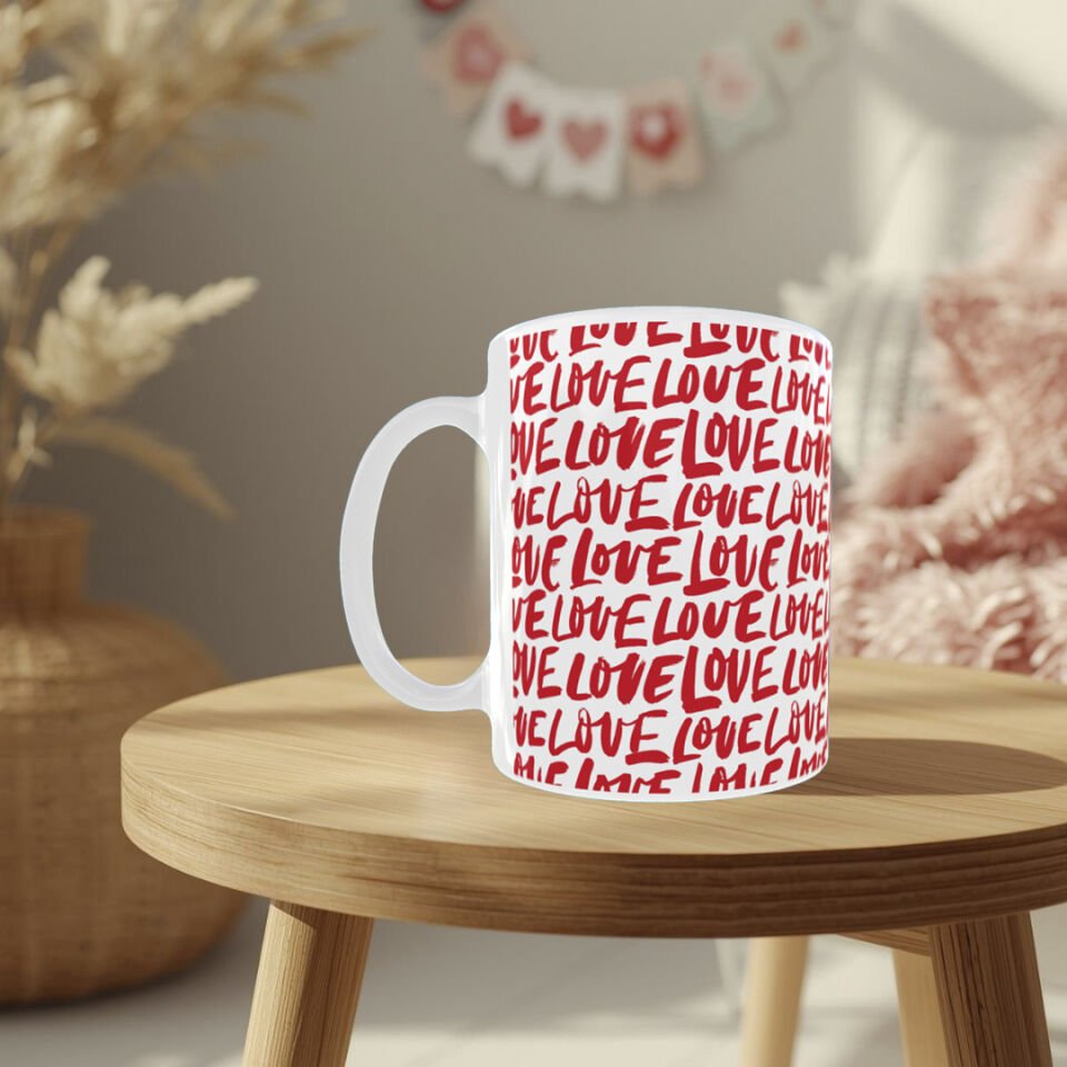 Kırmızı Love Yazı Desenli Porselen Kupa  – Romantik Tasarım